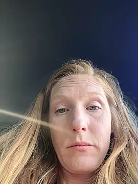 GoldenFlameGoddess online show from April 2026 01:05:01 AM