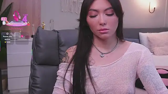 Snapshot of Molly_Jons chatting on December 2025 01:24:01 AM Molly Jons online show from December 2025 01:24:01 AM