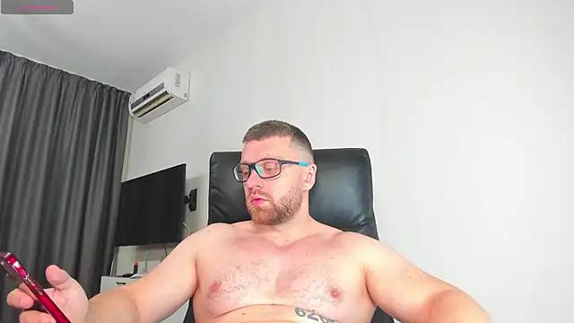 Snapshot of Findom_guy chatting on December 2025 07:53:02 PM Findom guy online show from December 2025 07:53:02 PM