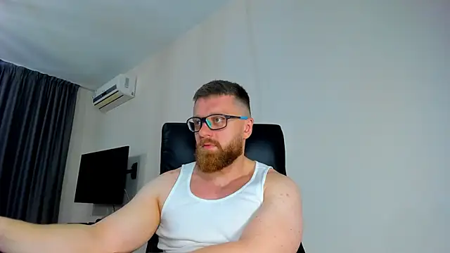 Snapshot of Findom_guy chatting on April 2026 11:15:02 AM Findom guy online show from April 2026 11:15:02 AM