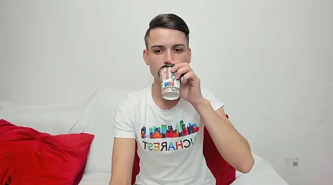 Snapshot of andboyfor6 chatting on December 2024 08:15:01 AM andboyfor6 online show from December 2024 08:15:01 AM