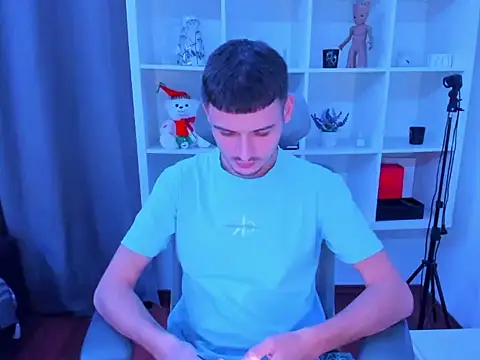 Snapshot of andboyfor6 chatting on December 2025 08:24:02 PM andboyfor6 online show from December 2025 08:24:02 PM