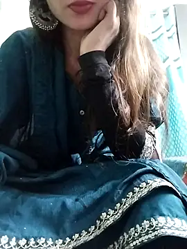 Snapshot of Noor_Darliing chatting on March 2025 03:28:02 PM Noor Darliing online show from March 2025 03:28:02 PM