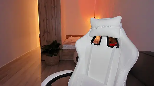 LilyRaisa online show from February 2026 03:06:01 AM