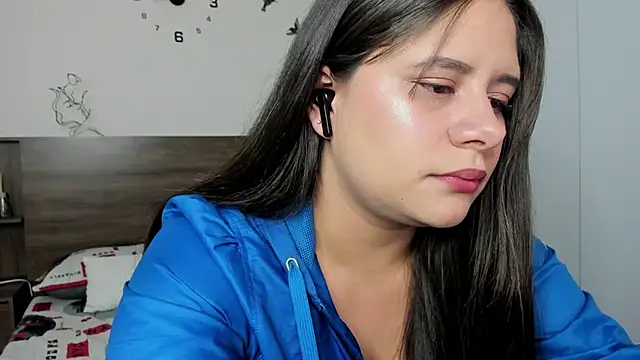 emily adams01 online show from April 2026 10:27:01 PM