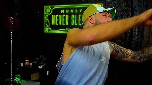 Snapshot of LexXHardy chatting on October 2025 08:34:02 AM LexXHardy online show from October 2025 08:34:02 AM