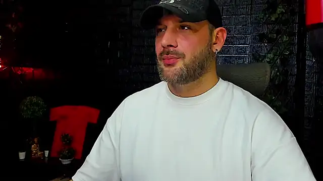 Snapshot of LexXHardy chatting on October 2025 11:32:02 PM LexXHardy online show from October 2025 11:32:02 PM