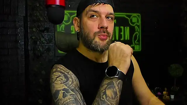 Snapshot of LexXHardy chatting on November 2025 05:57:02 PM LexXHardy online show from November 2025 05:57:02 PM