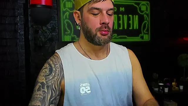 Snapshot of LexXHardy chatting on November 2025 08:00:02 AM LexXHardy online show from November 2025 08:00:02 AM