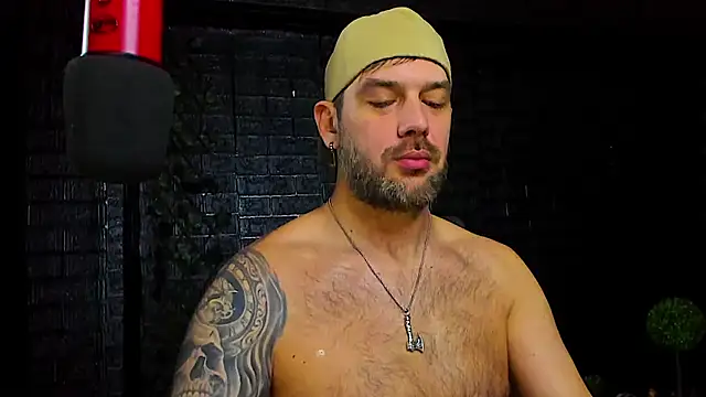 Snapshot of LexXHardy chatting on December 2025 10:57:01 AM LexXHardy online show from December 2025 10:57:01 AM