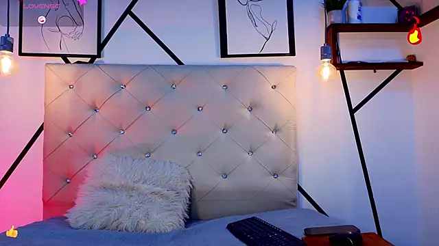 violetasimonz online show from February 2026 09:55:02 PM