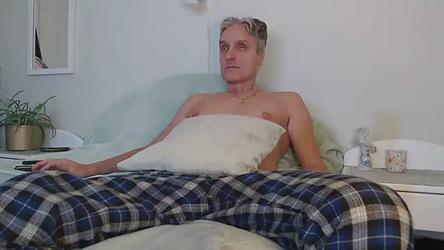 StrongBill online show from December 2024 02:31:02 PM