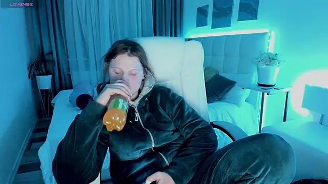 Kathlyn  Heath online show from February 2025 07:36:01 PM