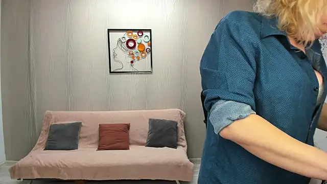 Cassandra Hotty online show from April 2026 03:18:01 AM