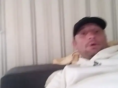 Snapshot of Atti44 chatting on November 2025 10:29:01 AM Atti44 online show from November 2025 10:29:01 AM