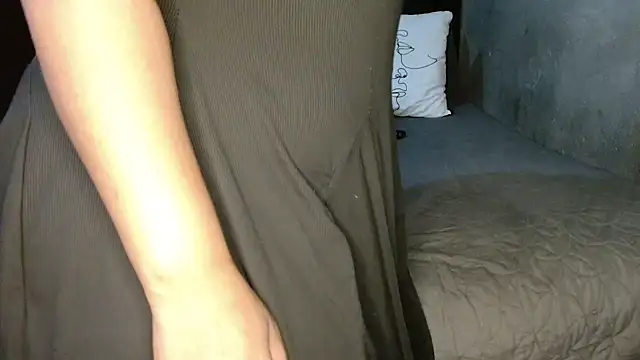 CURVEYDOLLXX online show from April 2026 07:57:01 AM