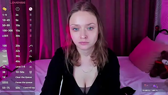 Snapshot of Linda_Bryant chatting on December 2024 03:51:02 AM Linda Bryant online show from December 2024 03:51:02 AM