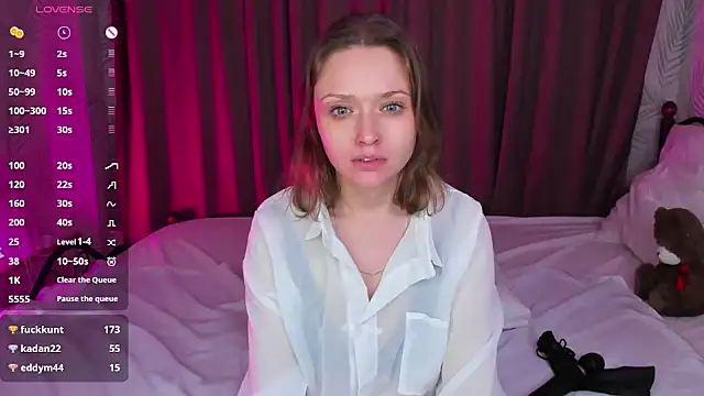 Snapshot of Linda_Bryant chatting on February 2025 02:42:02 AM Linda Bryant online show from February 2025 02:42:02 AM