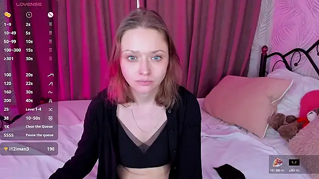 Snapshot of Linda_Bryant chatting on March 2025 04:02:02 AM Linda Bryant online show from March 2025 04:02:02 AM