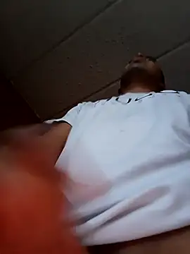 Diego leon27 online show from March 2026 10:55:01 PM