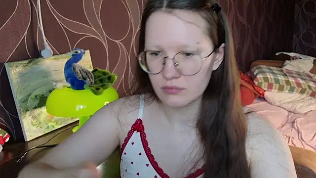 Snapshot of MiriamOr chatting on June 2026 07:43:02 AM MiriamOr online show from June 2026 07:43:02 AM