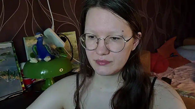 Snapshot of MiriamOr chatting on July 2026 08:34:02 AM MiriamOr online show from July 2026 08:34:02 AM