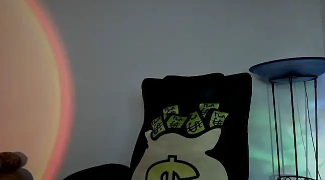 Mila  Paramo online show from December 2024 08:11:01 PM