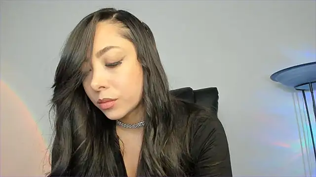 Mila  Paramo online show from October 2025 07:12:02 PM