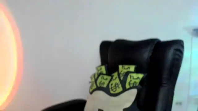 Mila  Paramo online show from February 2026 09:15:02 PM