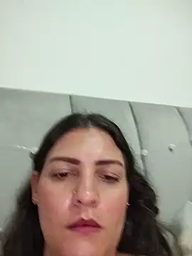 Snapshot of Mia_Hampton chatting on May 2026 02:08:02 AM Mia Hampton online show from May 2026 02:08:02 AM
