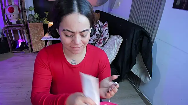 Snapshot of Cuttiealice chatting on January 2025 10:52:02 AM Cuttiealice online show from January 2025 10:52:02 AM