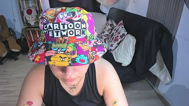 Snapshot of Cuttiealice chatting on January 2025 07:08:01 PM Cuttiealice online show from January 2025 07:08:01 PM