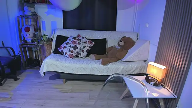 Snapshot of Cuttiealice chatting on February 2025 11:24:01 PM Cuttiealice online show from February 2025 11:24:01 PM