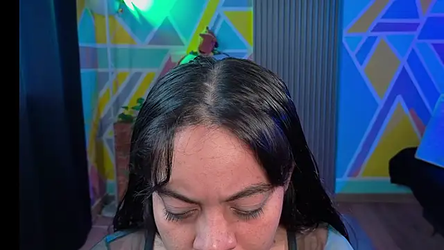 Snapshot of Cuttiealice chatting on September 2025 12:32:02 PM Cuttiealice online show from September 2025 12:32:02 PM