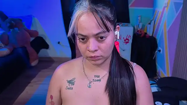 Snapshot of Cuttiealice chatting on October 2025 07:18:01 PM Cuttiealice online show from October 2025 07:18:01 PM