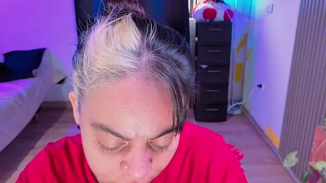 Snapshot of Cuttiealice chatting on November 2025 02:05:01 PM Cuttiealice online show from November 2025 02:05:01 PM