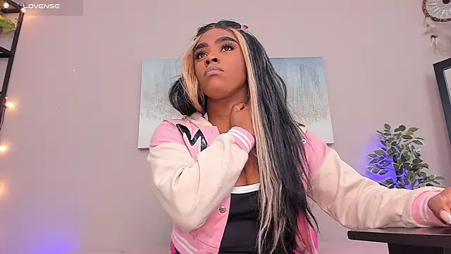 Briana Wells  online show from February 2026 01:33:02 PM