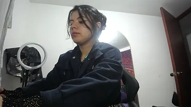 Yourmadame P online show from February 2026 03:47:02 AM