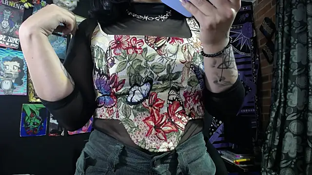 Yourmadame P online show from April 2026 02:58:01 AM