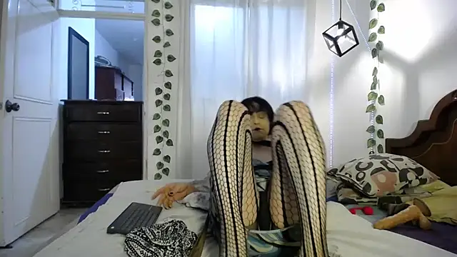 ivonne  hott1 online show from February 2026 08:50:01 PM