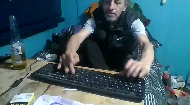 malekon76 online show from January 2025 09:00:01 AM