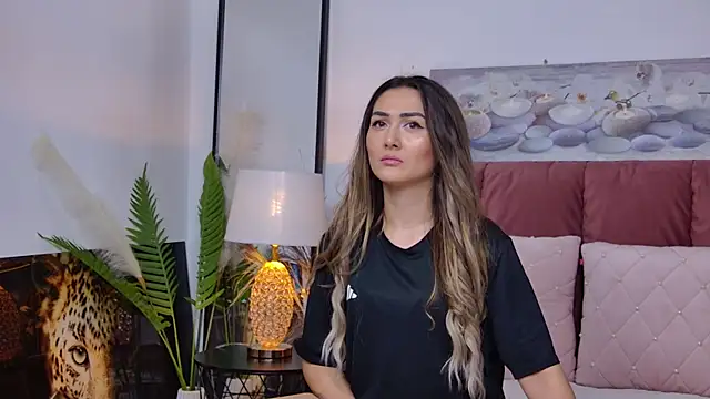 Snapshot of NicolLopeze chatting on January 2025 05:56:02 PM NicolLopeze online show from January 2025 05:56:02 PM