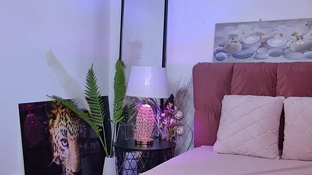 Snapshot of NicolLopeze chatting on January 2025 11:44:02 AM NicolLopeze online show from January 2025 11:44:02 AM