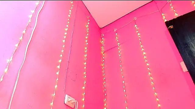 alaiia rosse online show from December 2025 03:50:01 PM