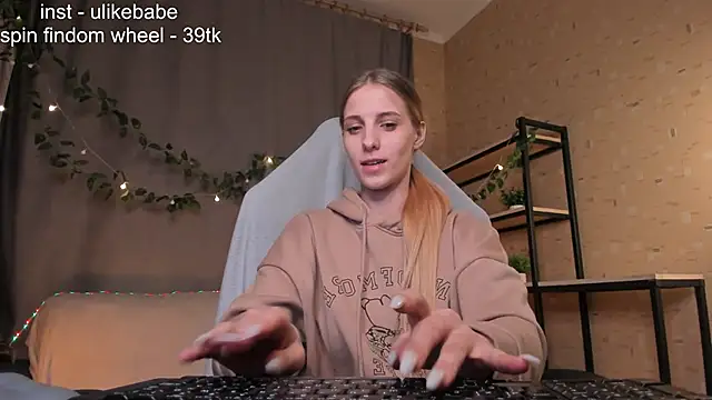 Snapshot of Anna_Fink chatting on January 2025 09:00:01 PM Anna Fink online show from January 2025 09:00:01 PM