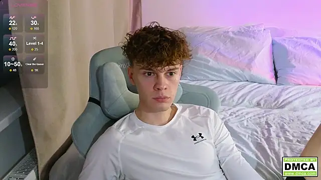 Snapshot of cute_thomas chatting on October 2025 07:37:02 PM cute thomas online show from October 2025 07:37:02 PM