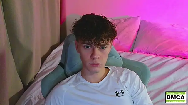 Snapshot of cute_thomas chatting on November 2025 02:56:01 PM cute thomas online show from November 2025 02:56:01 PM