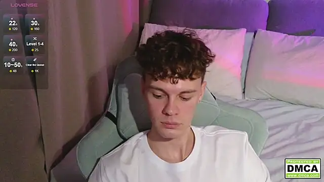 Snapshot of cute_thomas chatting on December 2025 08:57:01 PM cute thomas online show from December 2025 08:57:01 PM