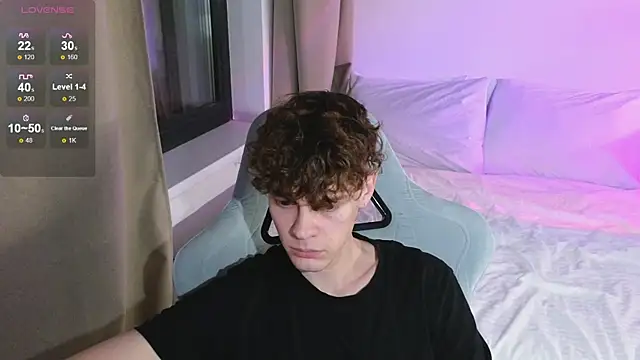 Snapshot of cute_thomas chatting on May 2026 06:50:02 PM cute thomas online show from May 2026 06:50:02 PM