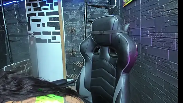 Snapshot of kissingdevil chatting on November 2025 11:38:02 PM kissingdevil online show from November 2025 11:38:02 PM